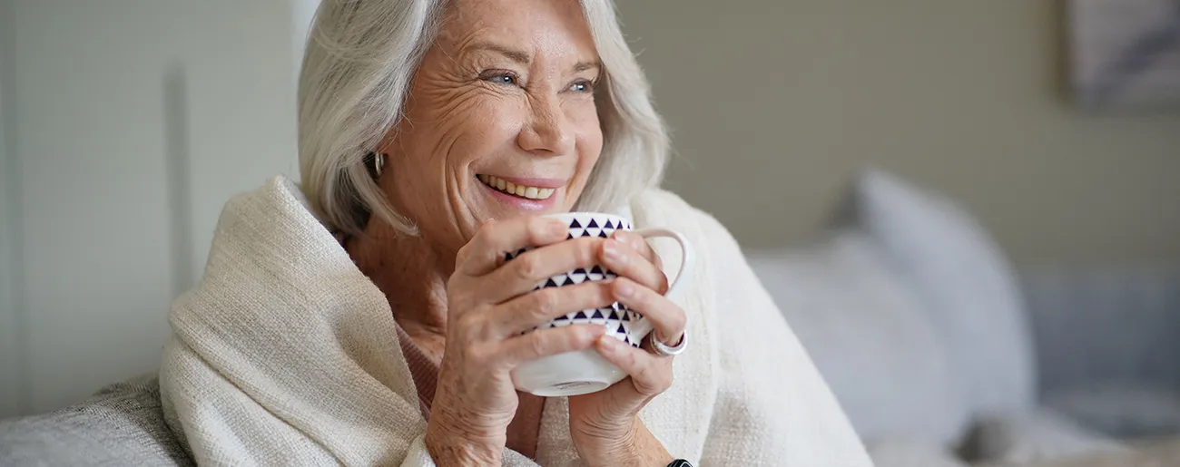 Senior femme téléalarme 