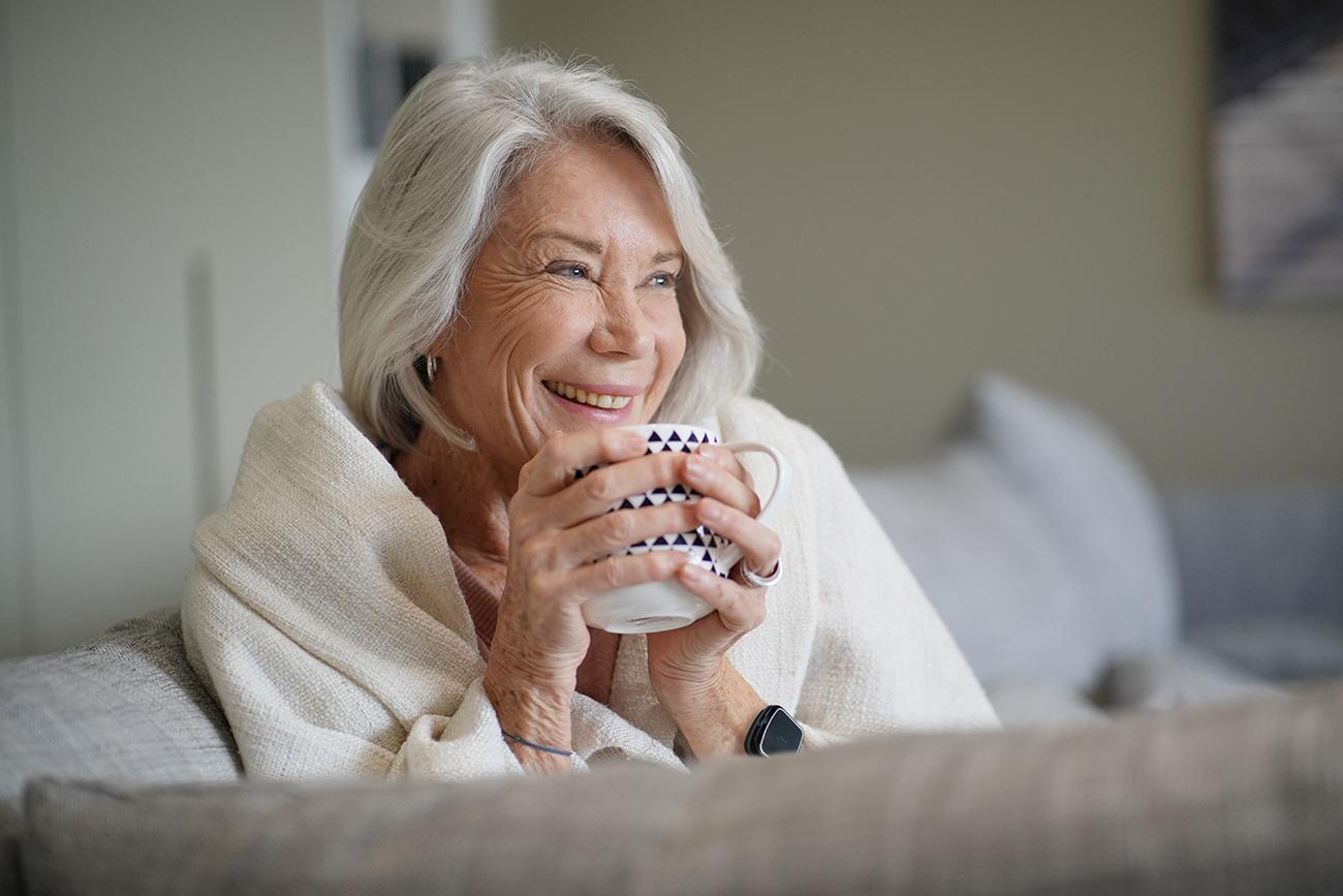 Senior femme téléalarme